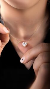 گردنبند نگیندار طلا