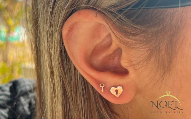 نماد قفل و کلید در طلا